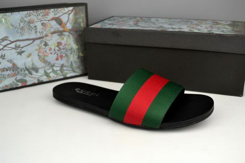 Gucci Slippers Woman--096